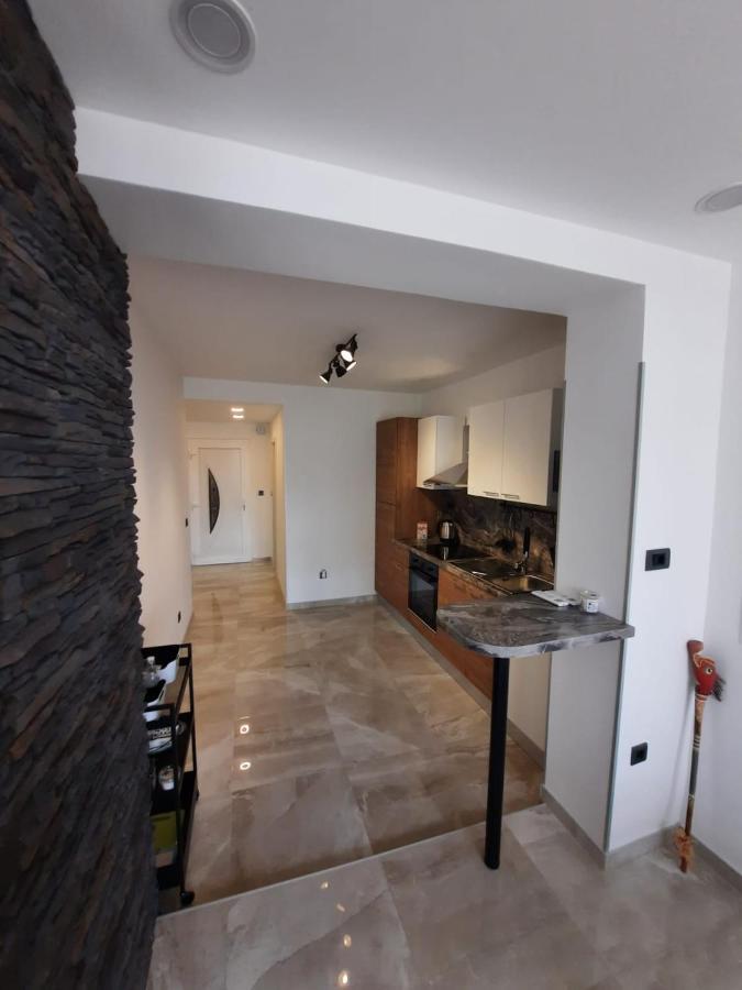 Njivice, Otok Krk, Apartman Dora Экстерьер фото