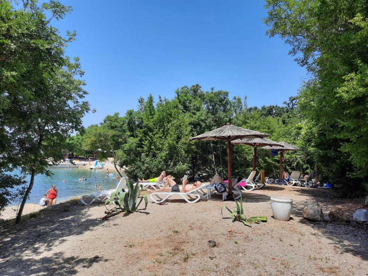 Njivice, Otok Krk, Apartman Dora Экстерьер фото