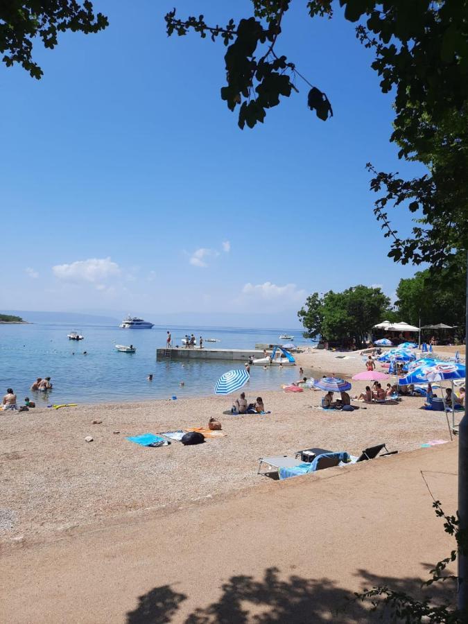 Njivice, Otok Krk, Apartman Dora Экстерьер фото
