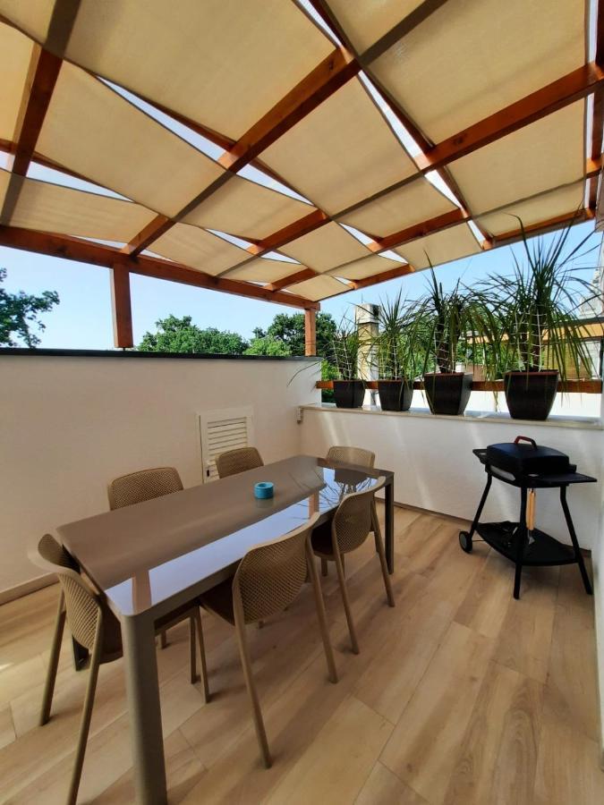 Njivice, Otok Krk, Apartman Dora Экстерьер фото